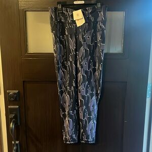NWT - size small Sweaty Betty Leggings